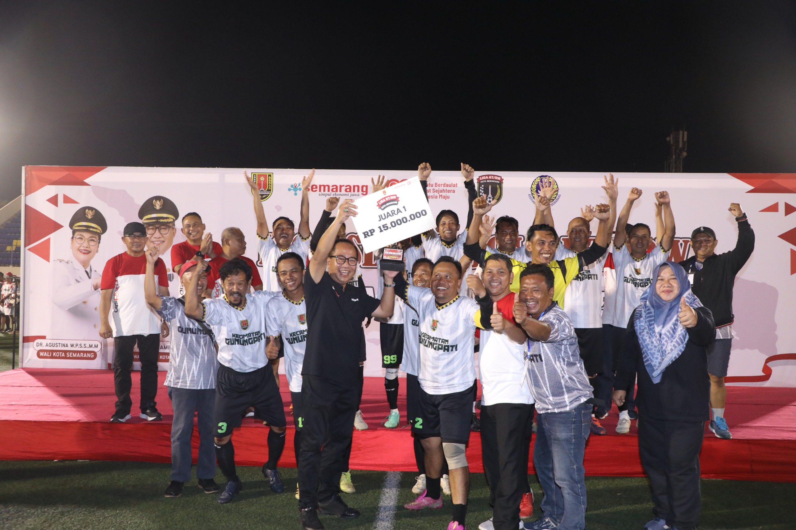Wakil Wali Kota Semarang hadiri final Liga RT/RW Kota Semarang (matasemarang.com/Lia Dina)