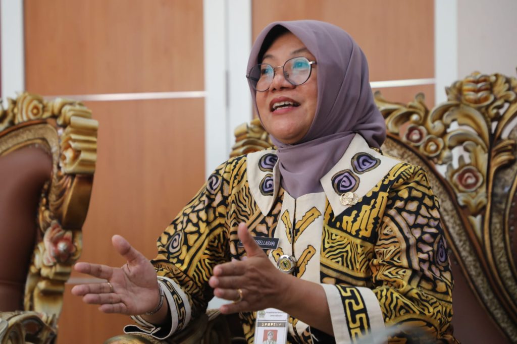 Kepala DPMPTSP Jateng Sakina Roselasari (foto: Pemprov Jateng)