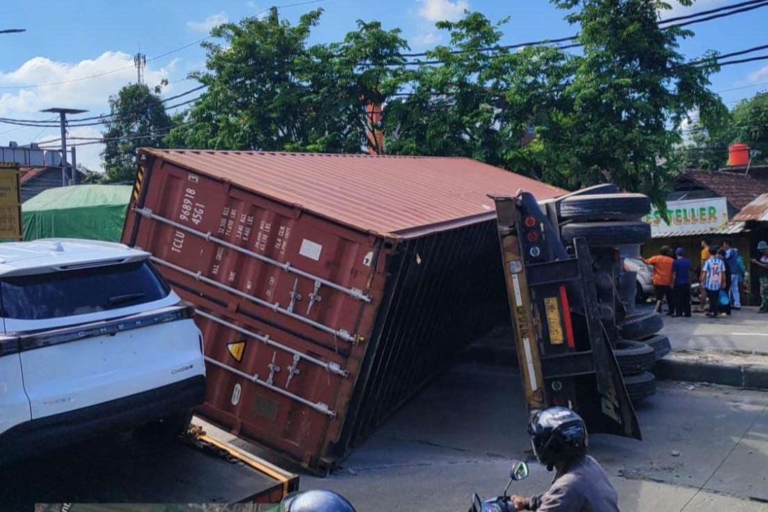 Kecelakaan truk kontainer di Mangkang, Sabtu 20 September 2025