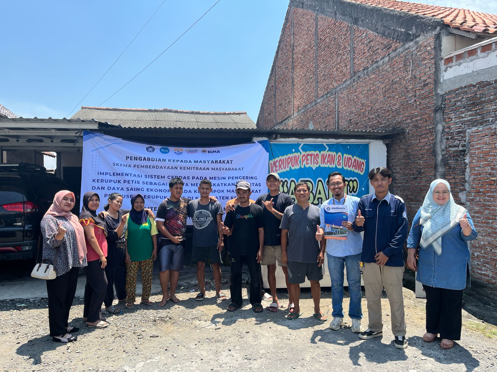 Tim pengabdian dari Polines ciptakan alat pengering kerupuk petis otomatis untuk UMKM di Kendal (Foto: Polines)