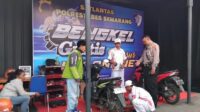 Bengkel gratis untuk ojol di Simpang Lima Semarang (foto: Polrestabes Semarang)