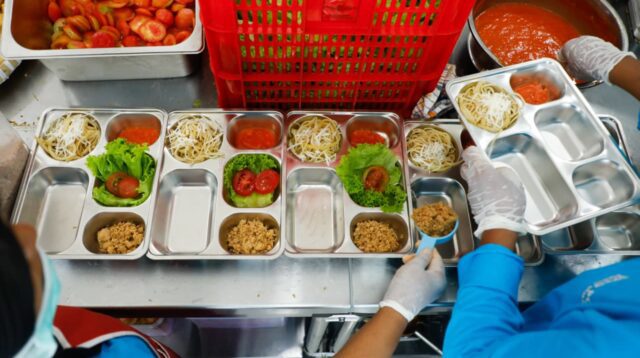 Makan bergizi Gratis (matasemarang.com/Lia DIna)