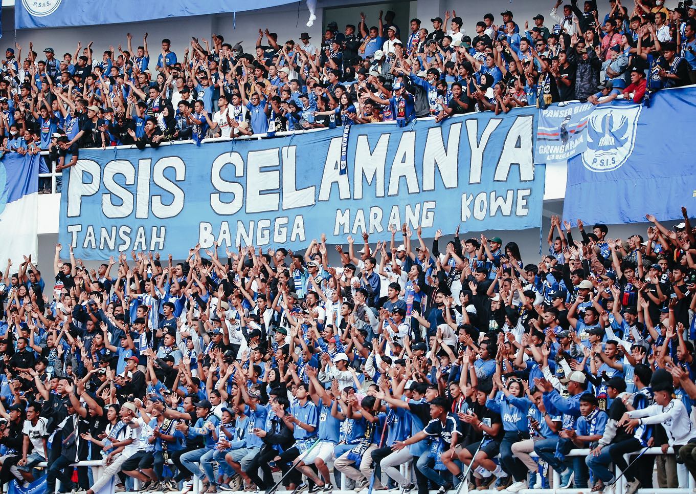 Panser Biru (instagram @panserbiru2001)