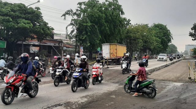 update progres proyek Jalan Brigjend Sudiarto Semarang (foto: Polsek Pedurungan)
