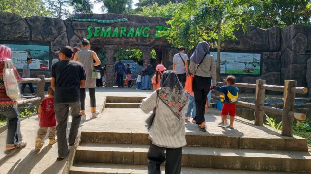 Semarang Zoo (matasemarang.com/Lia DIna)