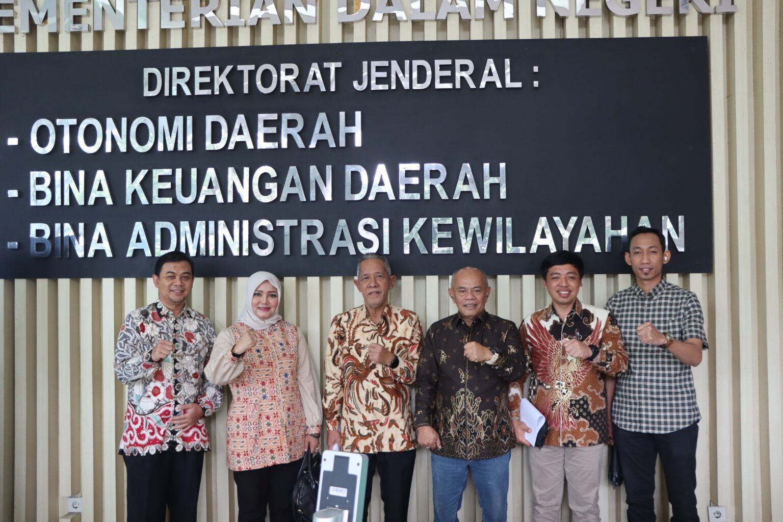 Bapemperda DPRD Provinsi Jateng mengkonsultasikan Propemperda 2026 ke Kemendagri (foto: DPRD Jateng)