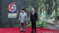 Presiden Prabowo Presiden Prabowo di KTT ASEAN disambut PM Malaysia Anwar Ibrahim. Antara