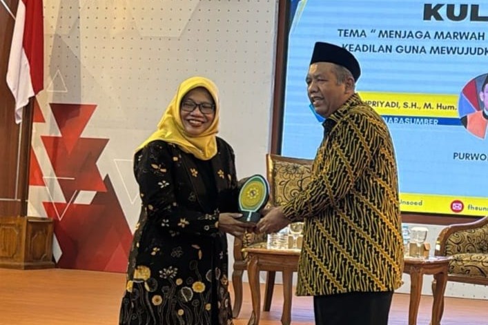 Hakim Agung Kamar Pidana pada Mahkamah Agung Republik Indonesia Jupriyadi di FH Unsoed (foto: Humas Unsoed)