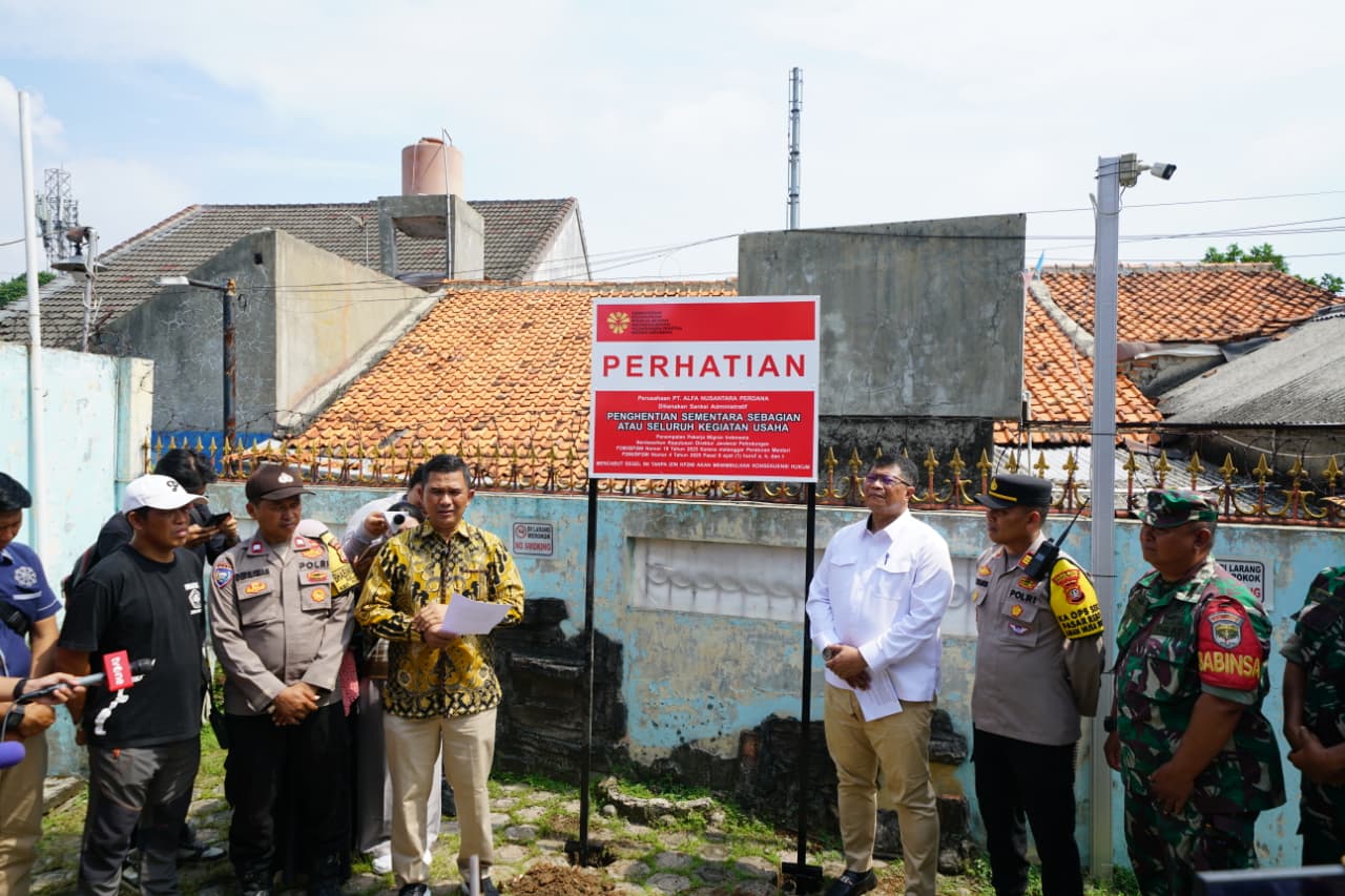 KP2MI Segel perusahaan yang melanggar aturan pekerja migran. (matasemarang.com/Lia Dina)
