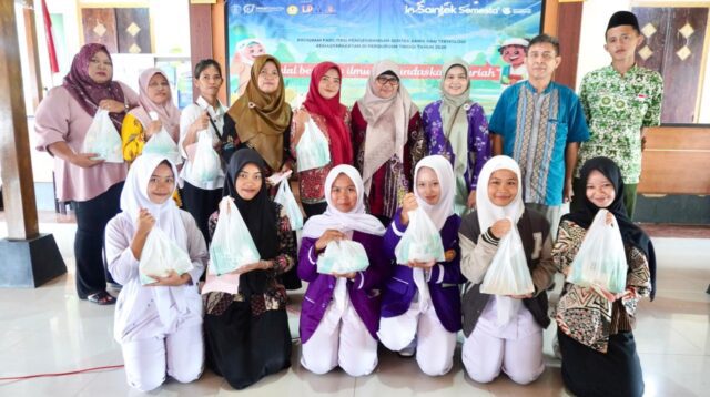 Kegiatan Halal Goes to Village digelar di Aula Kecamatan Sumpiuh, Kabupaten Banyumas, pada Kamis 23 Oktober 2025. (foto: Humas Unsoed) Kegiatan Halal Goes to Village digelar di Aula Kecamatan Sumpiuh, Kabupaten Banyumas, pada Kamis 23 Oktober 2025. (foto: Humas Unsoed)