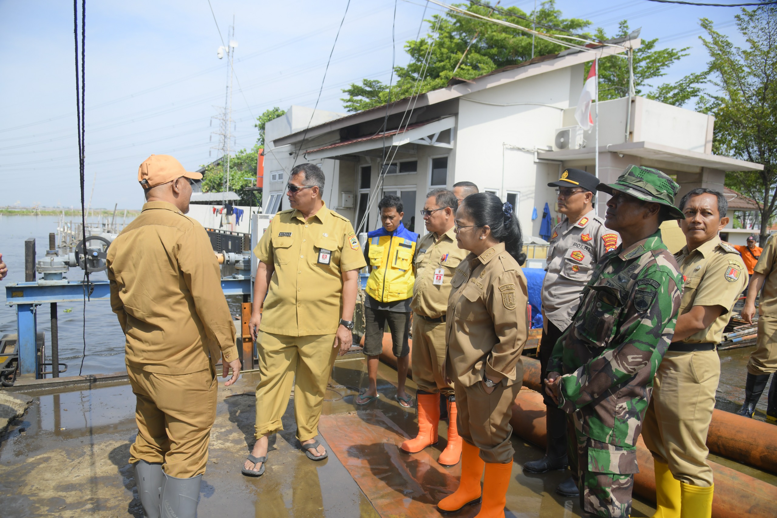 Wali Kota Semarang tinjau pompa Kali Sringin. (matasemarang.com/Lia Dina)