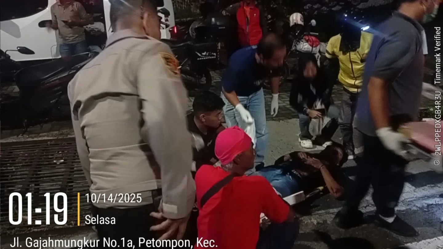 Kecelakaan tunggal di Jalan S Parman Kota Semarang, Selasa 14 Oktober 2025 dini hari (Foto: Polsek Gajahmungkur)