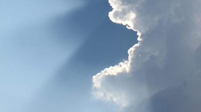 ilustrasi cuaca berawan (pixabay/ graphicdesignbyemily)