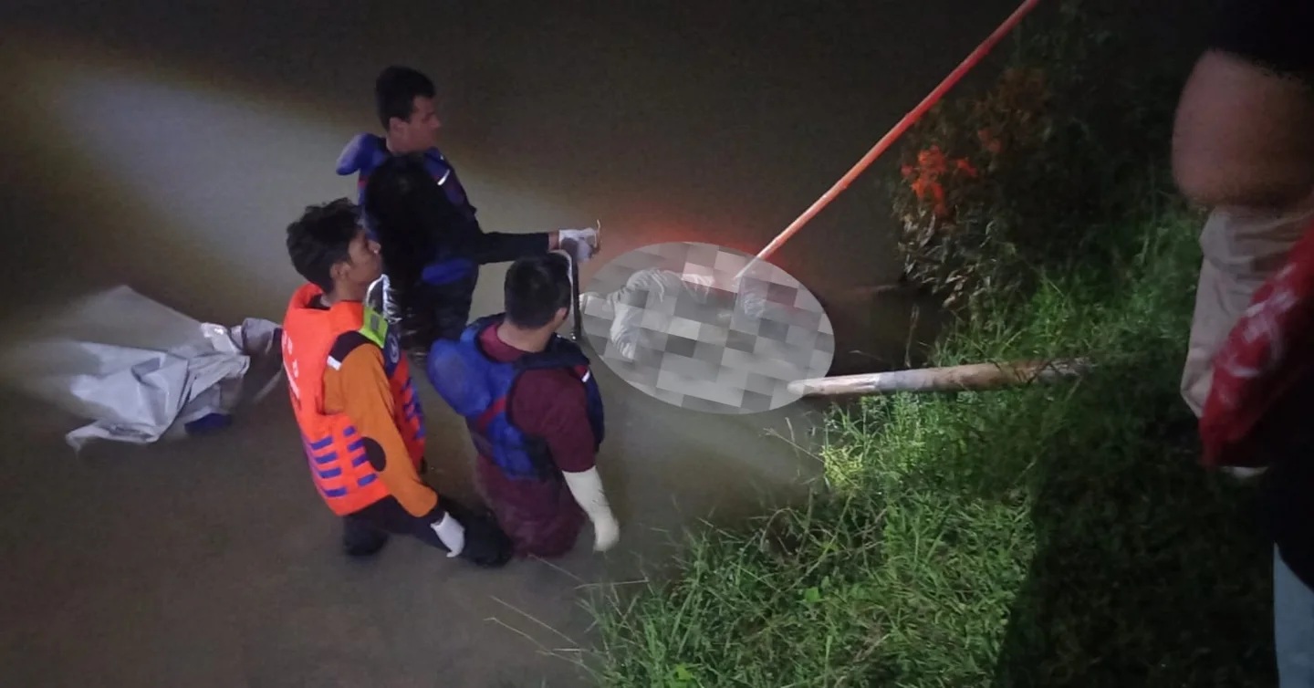 Laki-laki tanpa identitas mengapung di aliran sungai, pada Rabu 29 Oktober 2025 (foto: Polsek Pedurungan) Laki-laki tanpa identitas mengapung di aliran sungai, pada Rabu 29 Oktober 2025 (foto: Polsek Pedurungan)