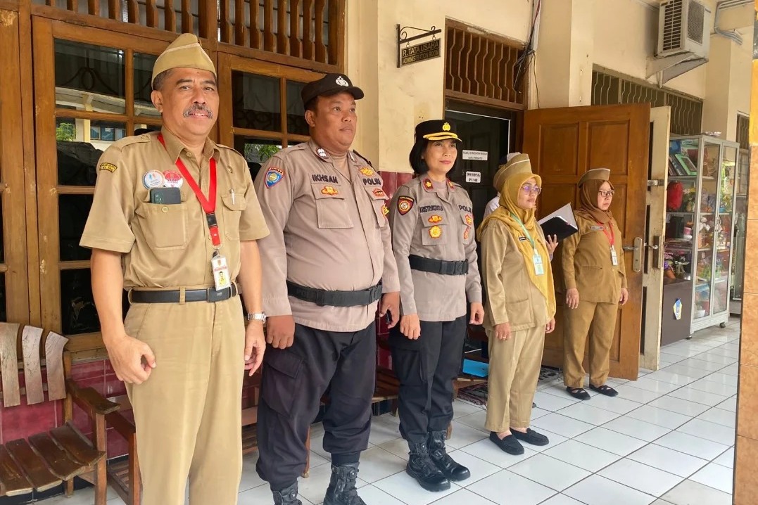 Kapolsek Tembalang mengingatkan pelajar tak terprovokasi ajakan unjuk rasa (foto: Polsek Tembalang)