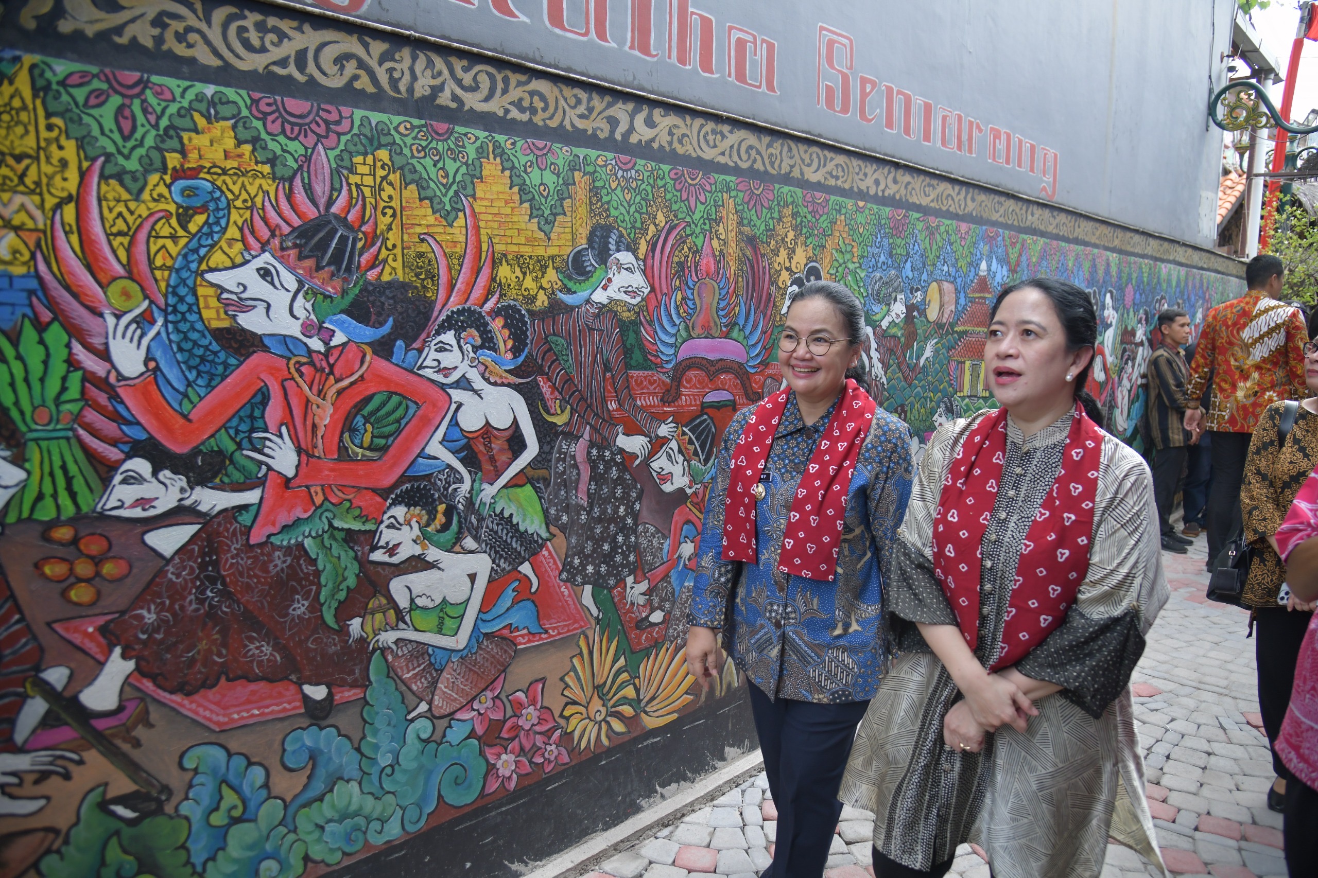 9076c9b1-7d8c-4bc9-a935-9f2134eb5ea3