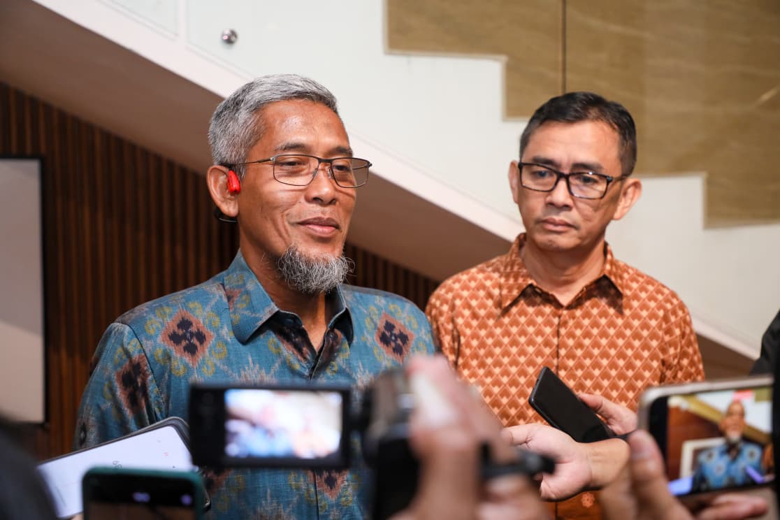 Sekda Jateng Sumarno dan Kepala Kantor Perwakilan Bank Indonesia Jateng Rahmat Dwisaputra (foto: Pemprov Jateng)