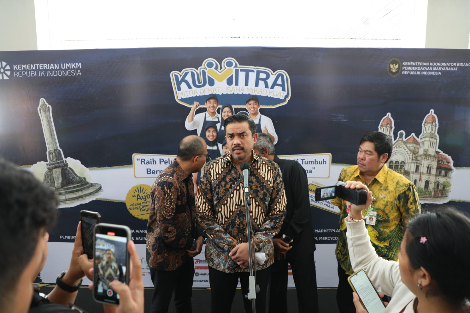 Menteri UMKM RI Maman Abdurahman (foto: Humas Pemprov Jateng) Menteri UMKM RI Maman Abdurahman (foto: Humas Pemprov Jateng)