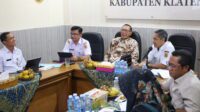 Komisi C DPRD Provinsi Jateng berdiskusi bersama Samsat Klaten membahas LHP BPK mengenai Pajak Daerah, Rabu 29 Oktober 2025 Komisi C DPRD Provinsi Jateng berdiskusi bersama Samsat Klaten membahas LHP BPK mengenai Pajak Daerah, Rabu 29 Oktober 2025