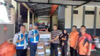 PT JSB berikan bantuan warga terdampak banjir Semarang. (matasemarang.com/Lia Dina) PT JSB berikan bantuan warga terdampak banjir Semarang. (matasemarang.com/Lia Dina)