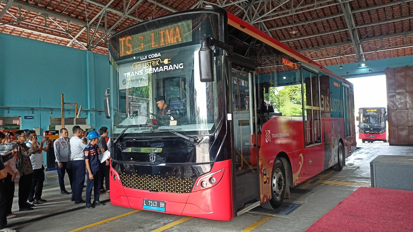 Uji KIR bus listrik Trans Semarang, Rabu 5 November 2025 (matasemarang.com/ Ade Lukmono)