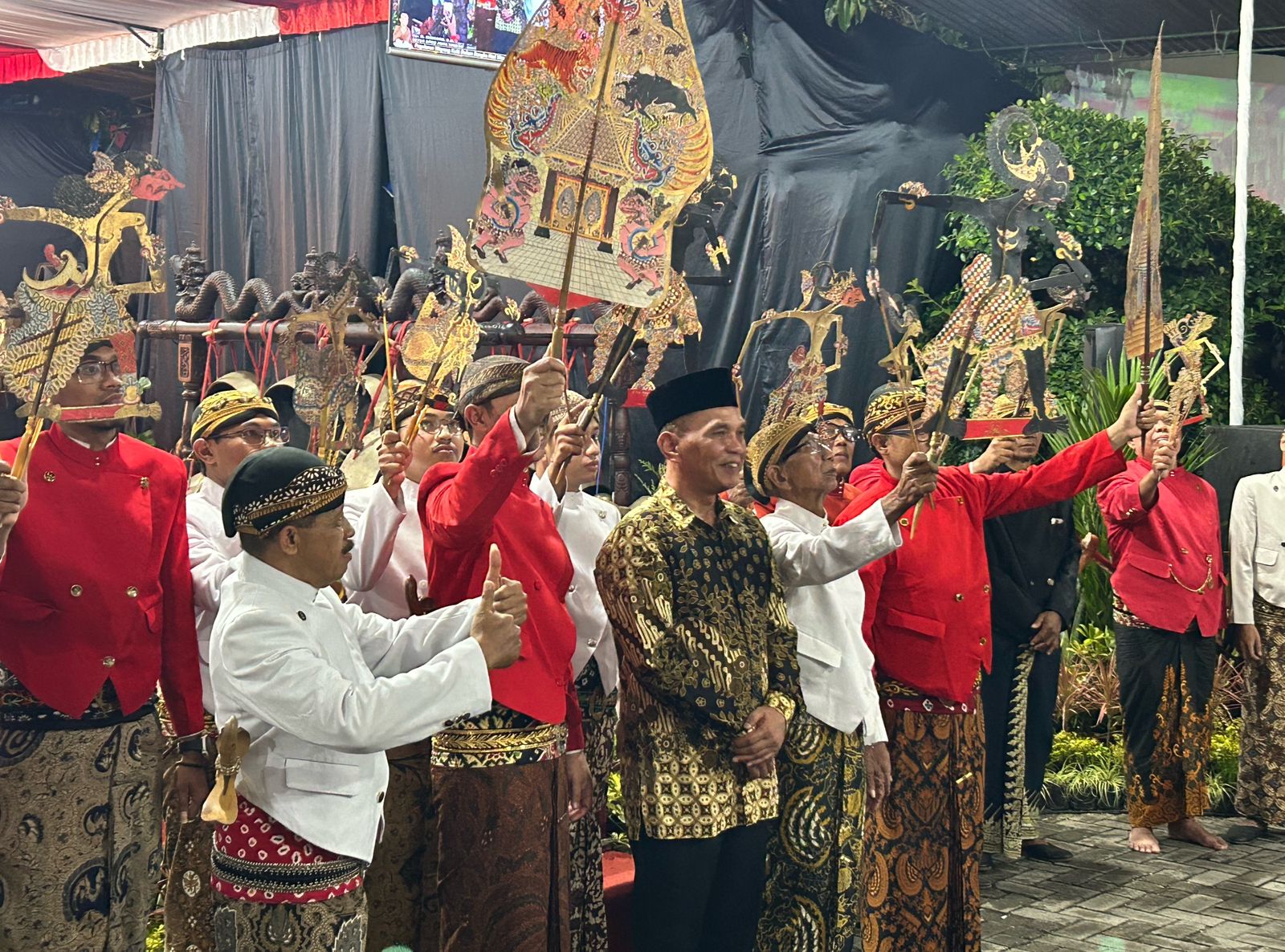 Ketua DPRD Jateng Sumanto menggelar Pentas Wayang Kulit 30 jam nonstop