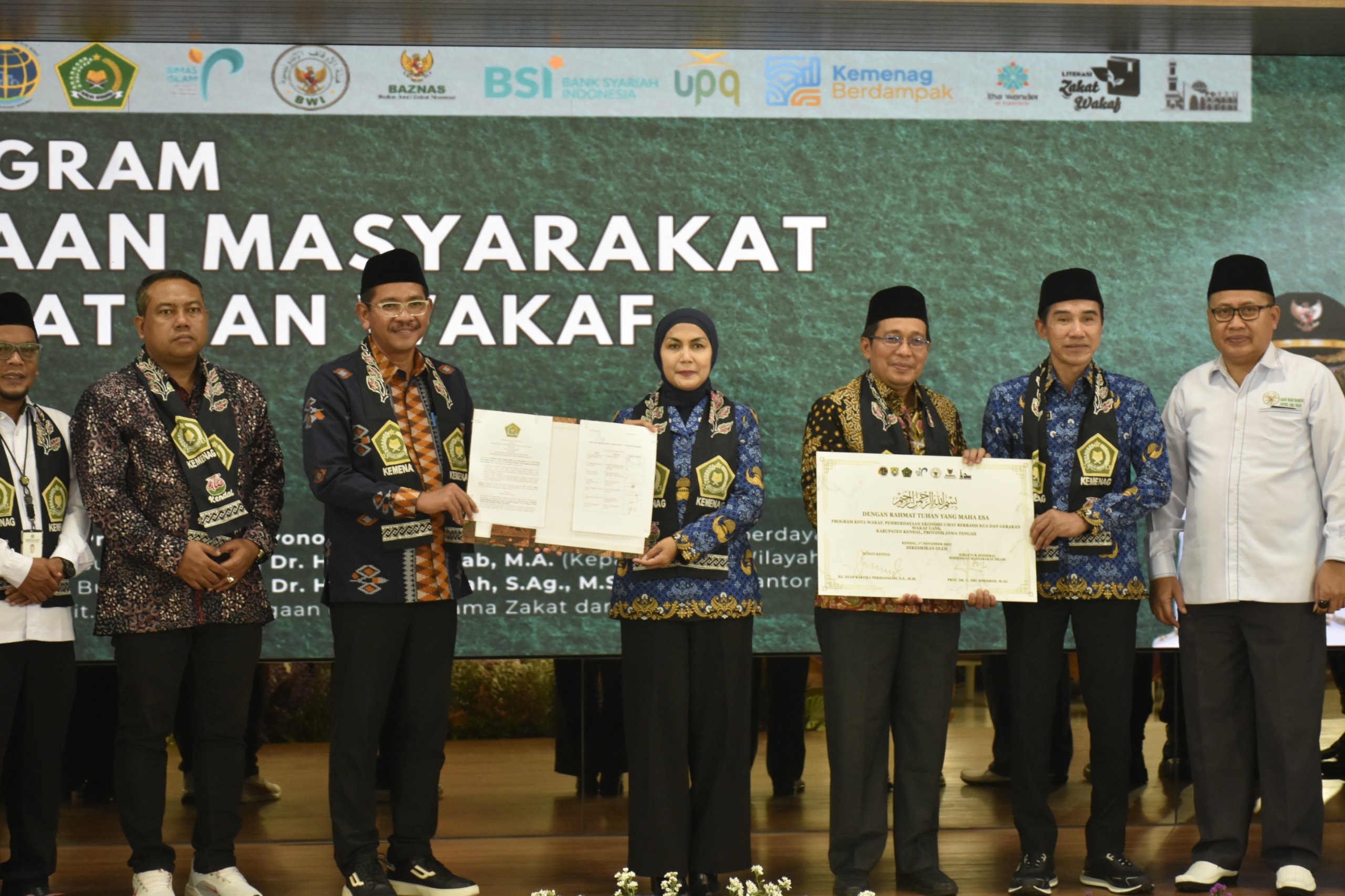 Kendal dinobatkan jadi kabupaten wakaf, Senin 17 November 2025 (Pemkab Kendal) Kendal dinobatkan jadi kabupaten wakaf, Senin 17 November 2025 (Pemkab Kendal)