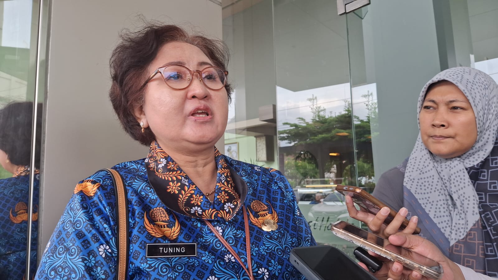 WhatsApp Image 2025-11-17 at 19.01.00 Kepala BPKAD Kota Semarang Tuning Sunarningsih. (matasemarang.com/Lia Dina)