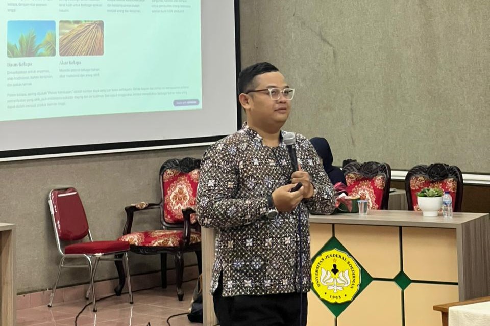 CEO dan Founder PT Uba Uhud Internasional Moh. Noor Fahmi sebagai narasumber dalam mata kuliah Pengantar Agroindustri di Unsoed (foto: Humas Unsoed)