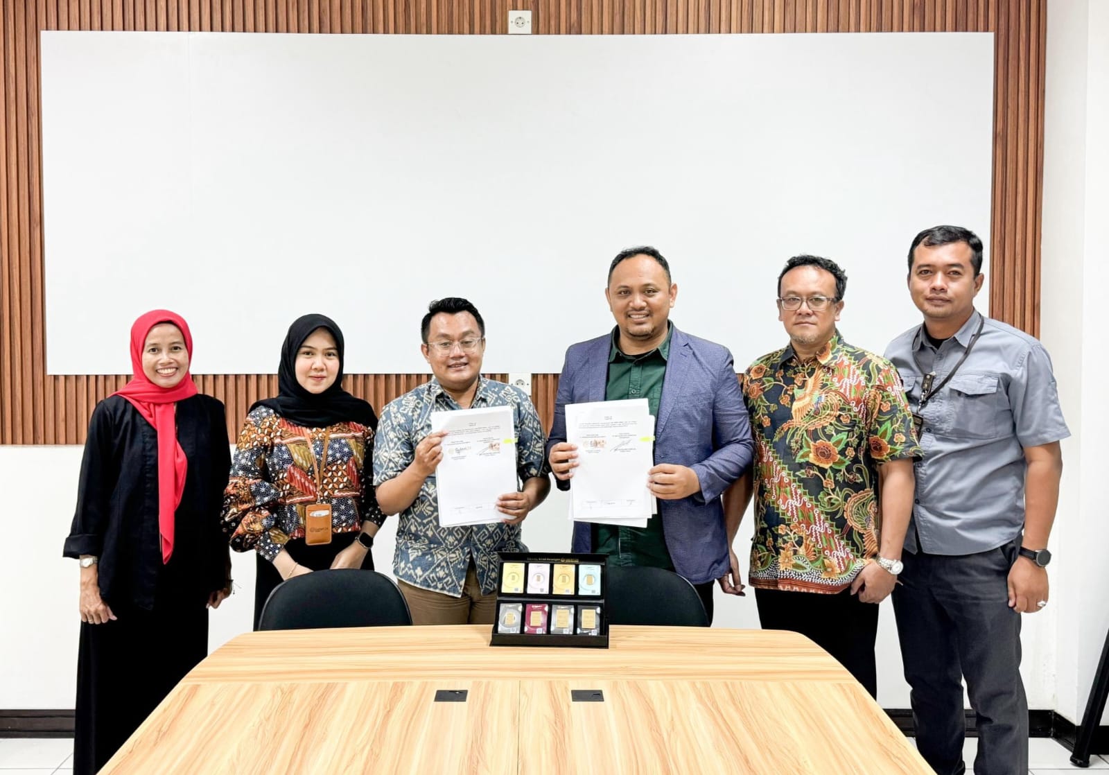 BPR Bank Pasar Kota Semarang jalin kerja sama dengan PT Pegadaian Galeri 24 BPR Bank Pasar Kota Semarang jalin kerja sama dengan PT Pegadaian Galeri 24