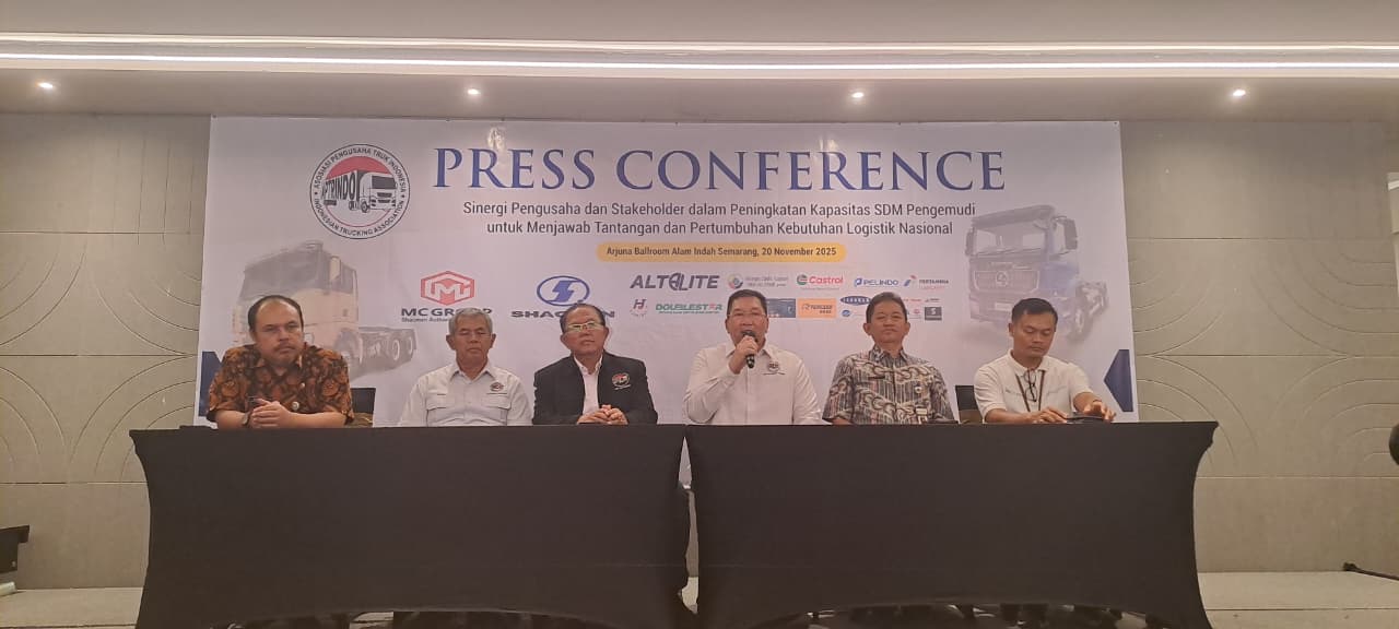 Konferensi Pers Rapat Kerja Aptrindo di Semarang. (matasemarang.com/Lia Dina)