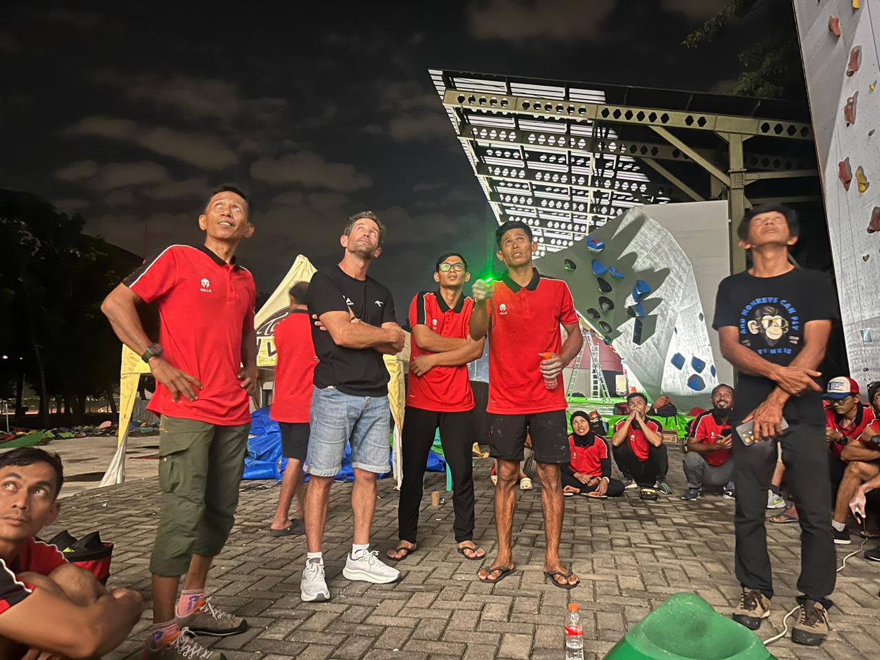 Kemenpora dan FTPI menggelar pelatihan panjat tebing di Semarang. (matasemarang.com/Lia Dina) Kemenpora dan FTPI menggelar pelatihan panjat tebing di Semarang. (matasemarang.com/Lia Dina)