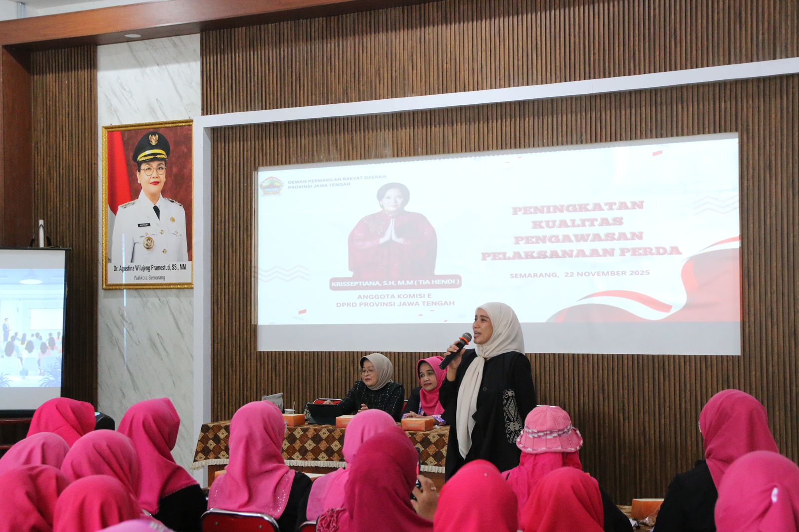 Krisseptiana melakukan sosialisasi perda untuk mendorong kemajuan UMKM Semarang, Sabtu 22 November 2025