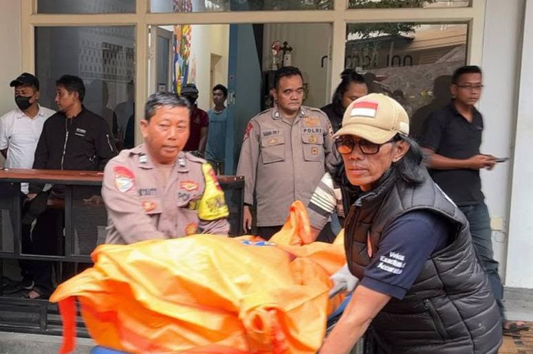 Penemuan mayat perempuan di kos wilayah Karangrejo, Senin 17 November 2025 (foto: Polsek Gajahmungkur) Penemuan mayat perempuan di kos wilayah Karangrejo, Senin 17 November 2025 (foto: Polsek Gajahmungkur)