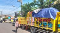Truk tak kuat menanjak di Jalan Pawiatan Luhur, Selasa 18 November 2025 (foto: Polsek Banyumanik)