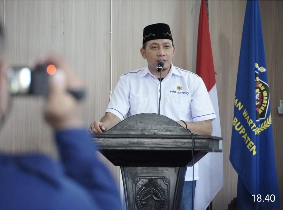 Setiawan Hendra Kelana Setiawan Hendra Kelana