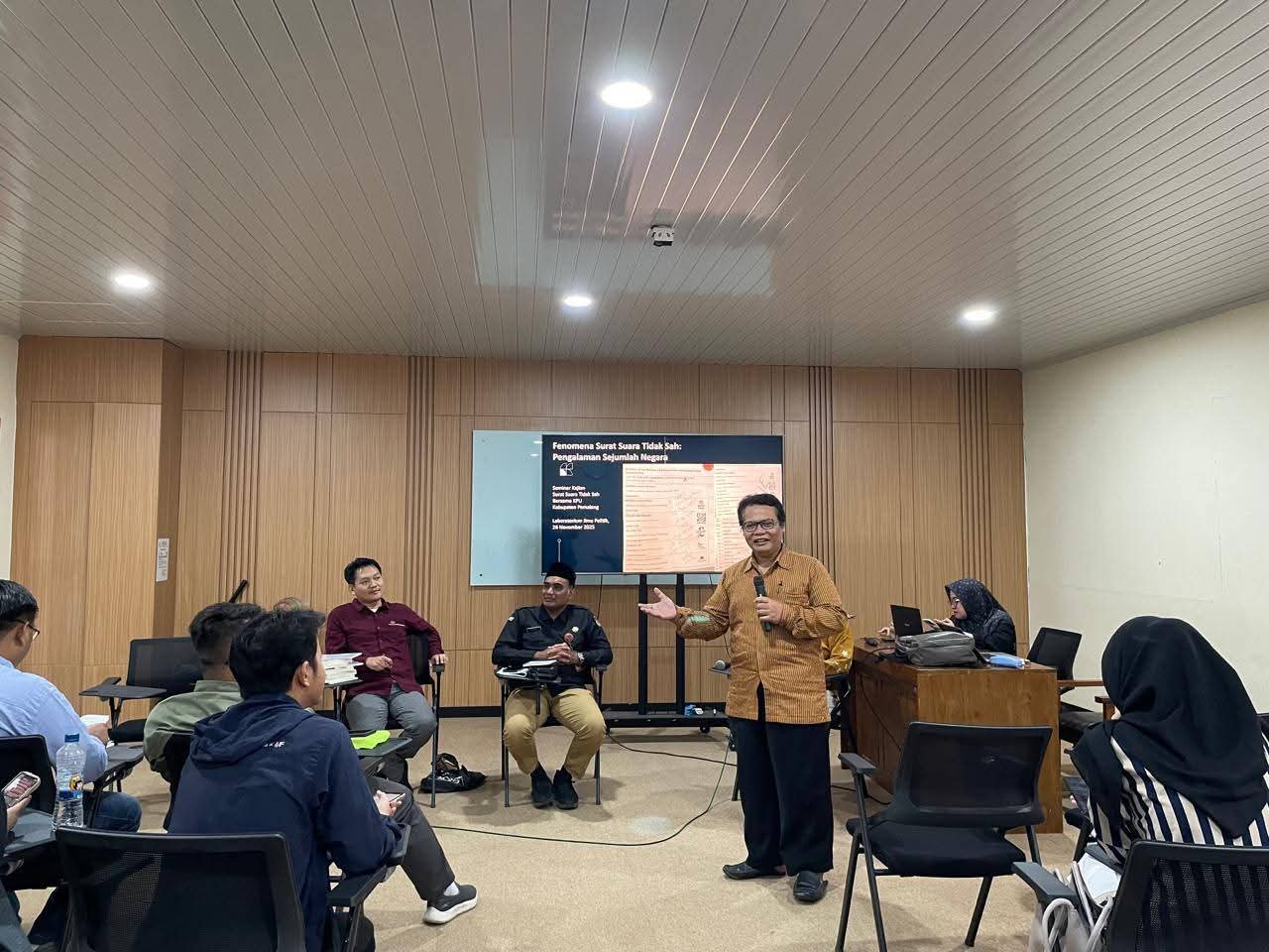 Seminar tentang lonjakan suara tidak sah di Pemilu Pemalang (foto: Humas Unsoed)