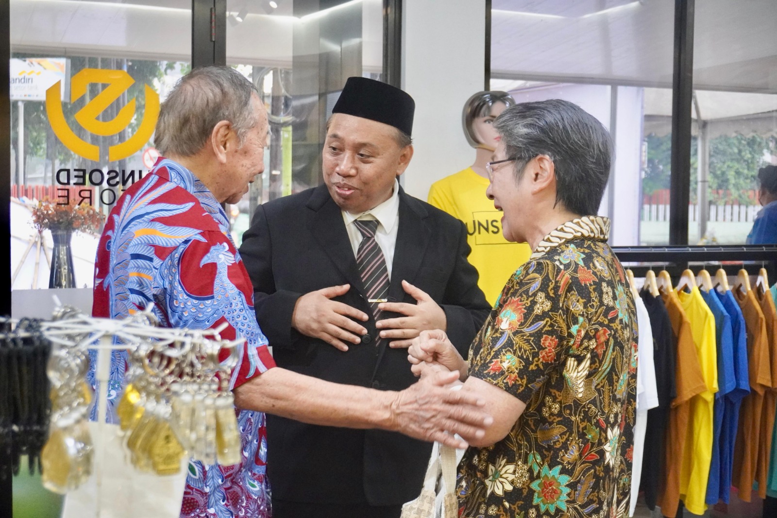 Acara peluncuran Unsoed Travel Center by Nusantara Tour pada Selasa, 2 Desember 2025 (foto: Humas Unsoed)