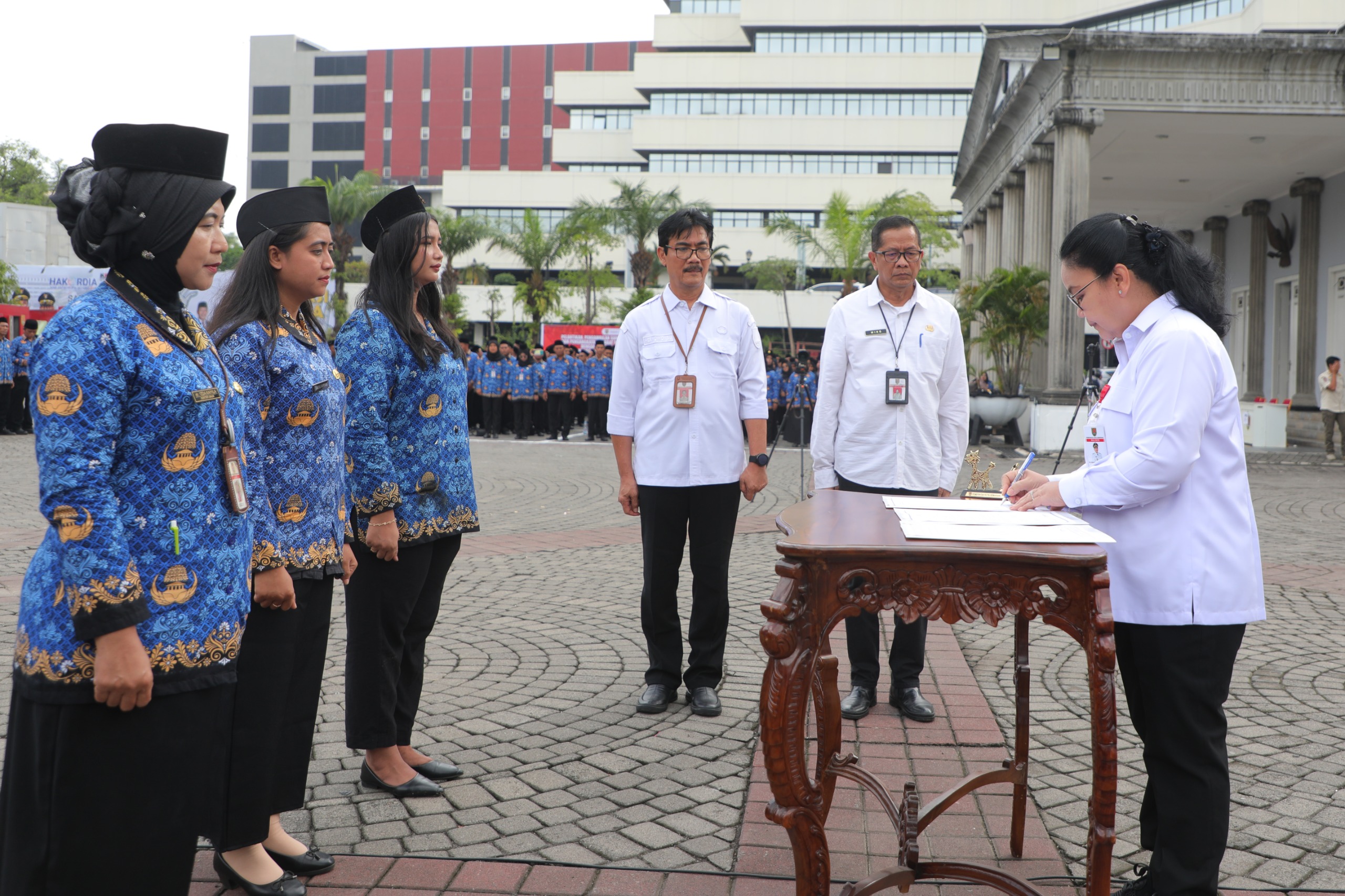 pengakatan PPPK paruh waktu di Pemkot Semarang. 9matasemarang.com/Lia Dina)