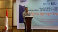 Head Group Public Relation bank bjb Indra Maulana saat sosialisasi produk di Semarang. (matasemarang.com/Lia Dina) Head Group Public Relation bank bjb Indra Maulana saat sosialisasi produk di Semarang. (matasemarang.com/Lia Dina)