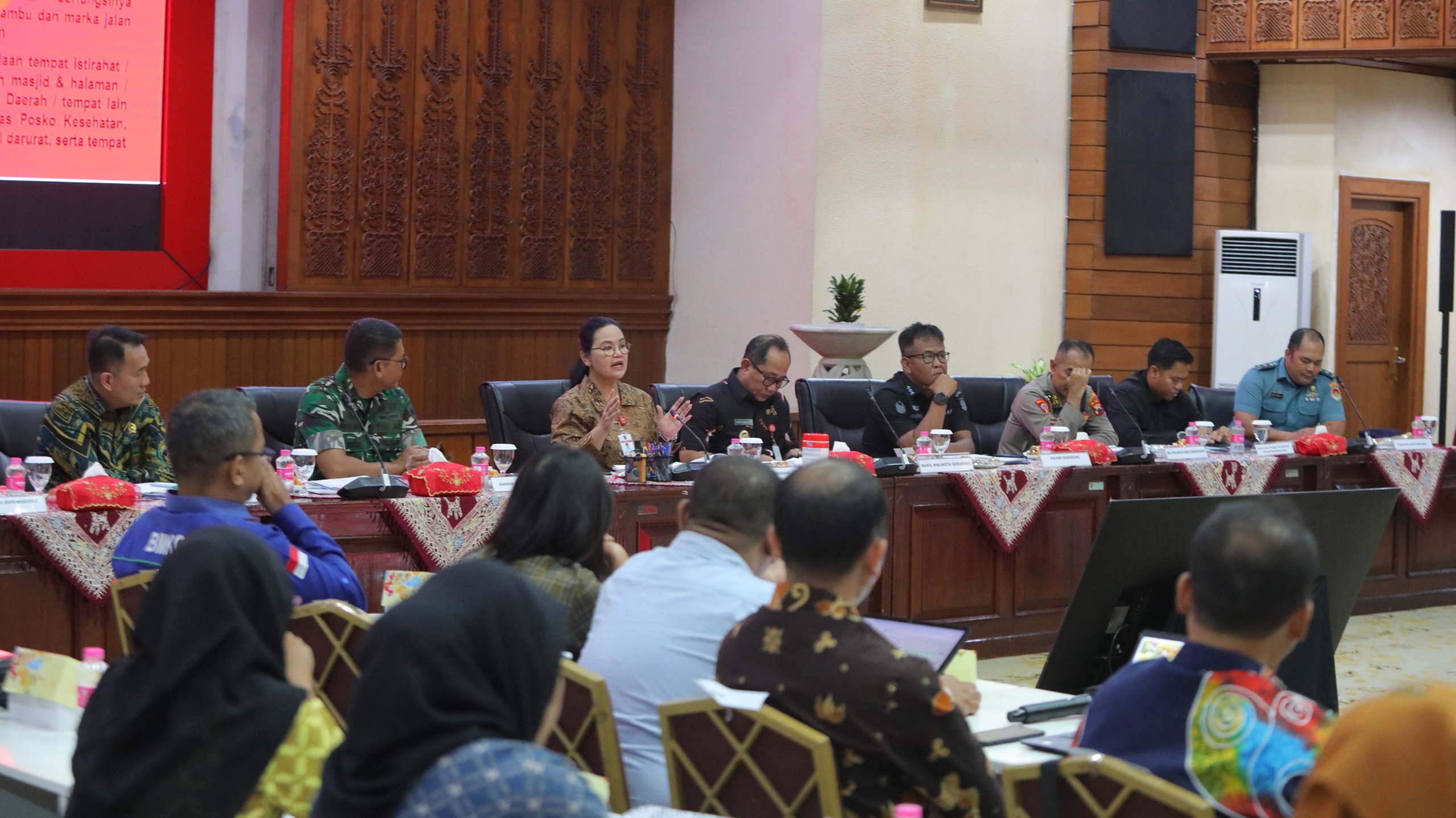 Rapat koordinasi persiapan jelang nataru 2025/2026 Kota Semarang. (matasemarang.com/Lia Dina)
