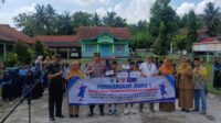 Bank Jateng memberikan apresiasi kepada dua siswa SD Sembirkadipaten, Prembun, yang telah menorehkan prestasi membanggakan di tingkat Kabupaten Kebumen (foto: Bank Jateng) Bank Jateng memberikan apresiasi kepada dua siswa SD Sembirkadipaten, Prembun, yang telah menorehkan prestasi membanggakan di tingkat Kabupaten Kebumen (foto: Bank Jateng)
