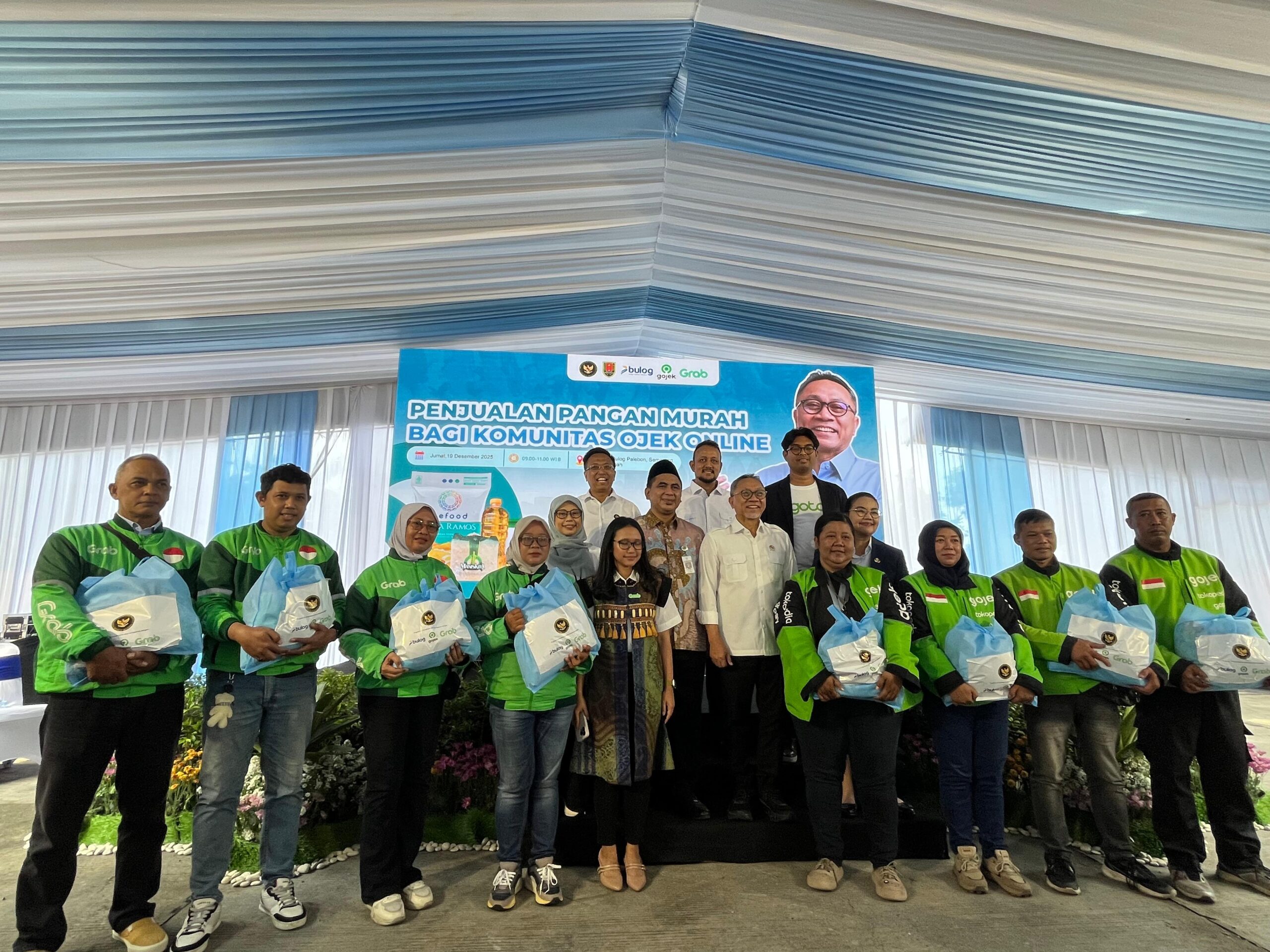 GPM bersama Menko Panganndi Gudang Bulog Pedurungan (matasemarang.com/Lia Dina)