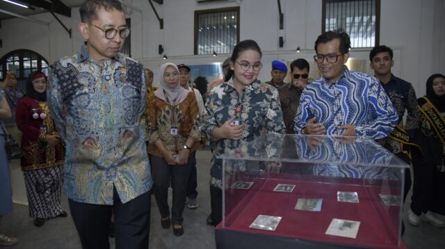 Pameran dan peluncuran kartu pos sejarah Semarang. (matasemarang.com/Lia Dina)