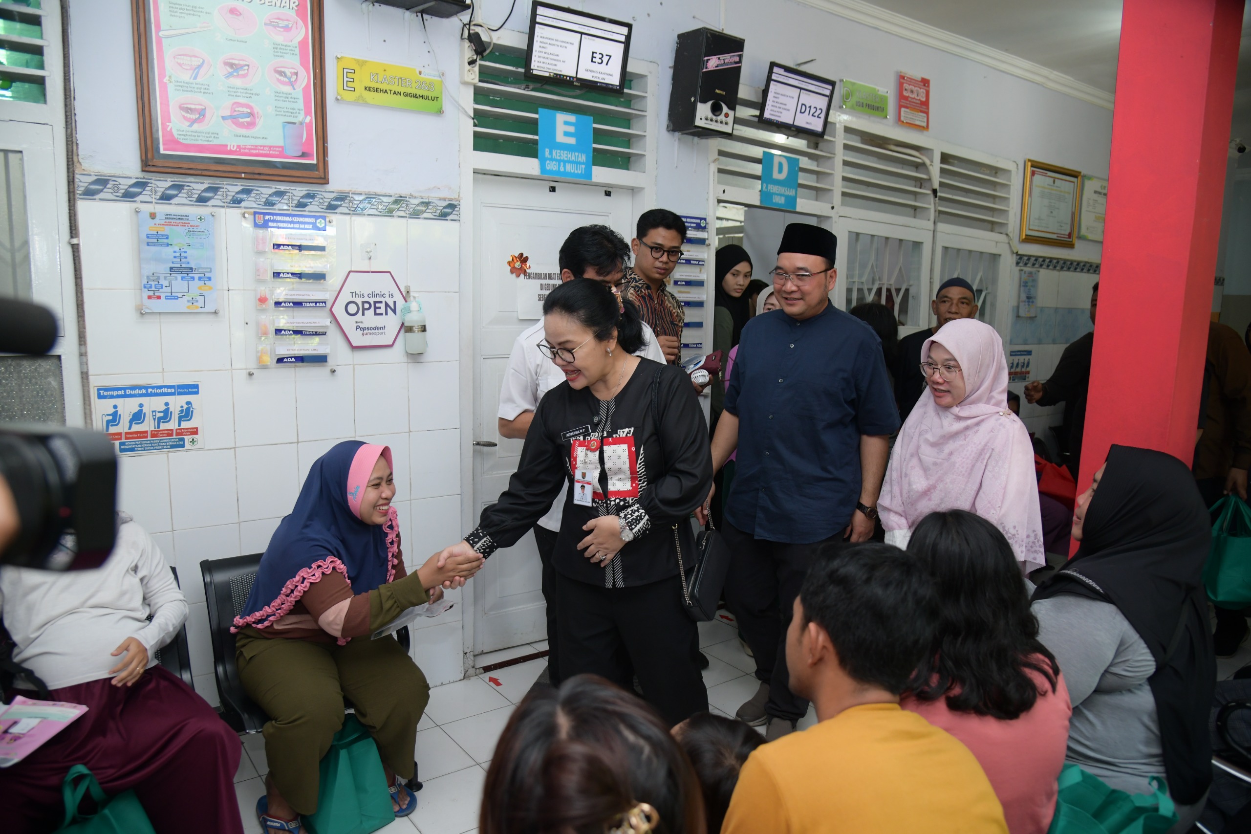 Wali kota Semarang saat meninjau Puskesmas di Kelurahan Bangetayu Wetan. (matasemarang.com/Lia Dina)