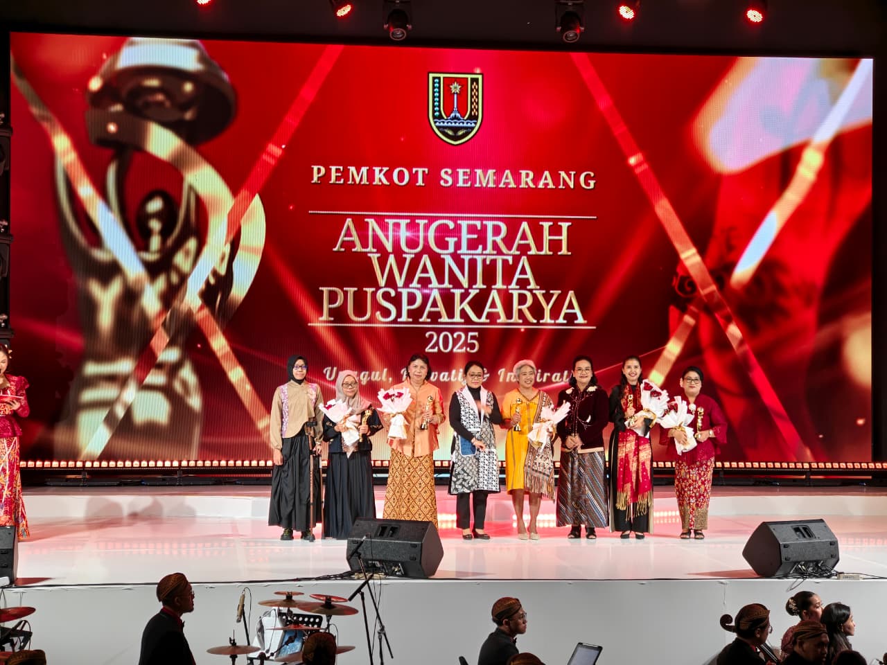 Malam Anugerah Wanita Puspakarya. (matasemarang.com/Lia DIna)