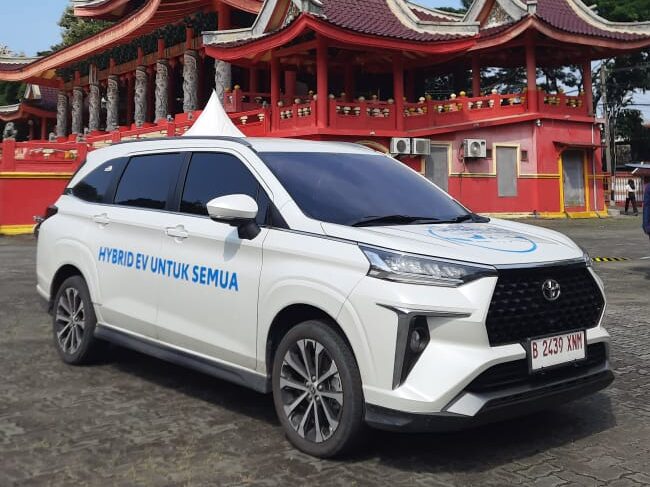 Toyota Veloz Hybrid (matasemarang.com/Lia dina)