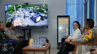Wali Kota Semarang emmantau lalu lintas semarang melalui posko pengamanan (matasemarang.com/Lia Dina)