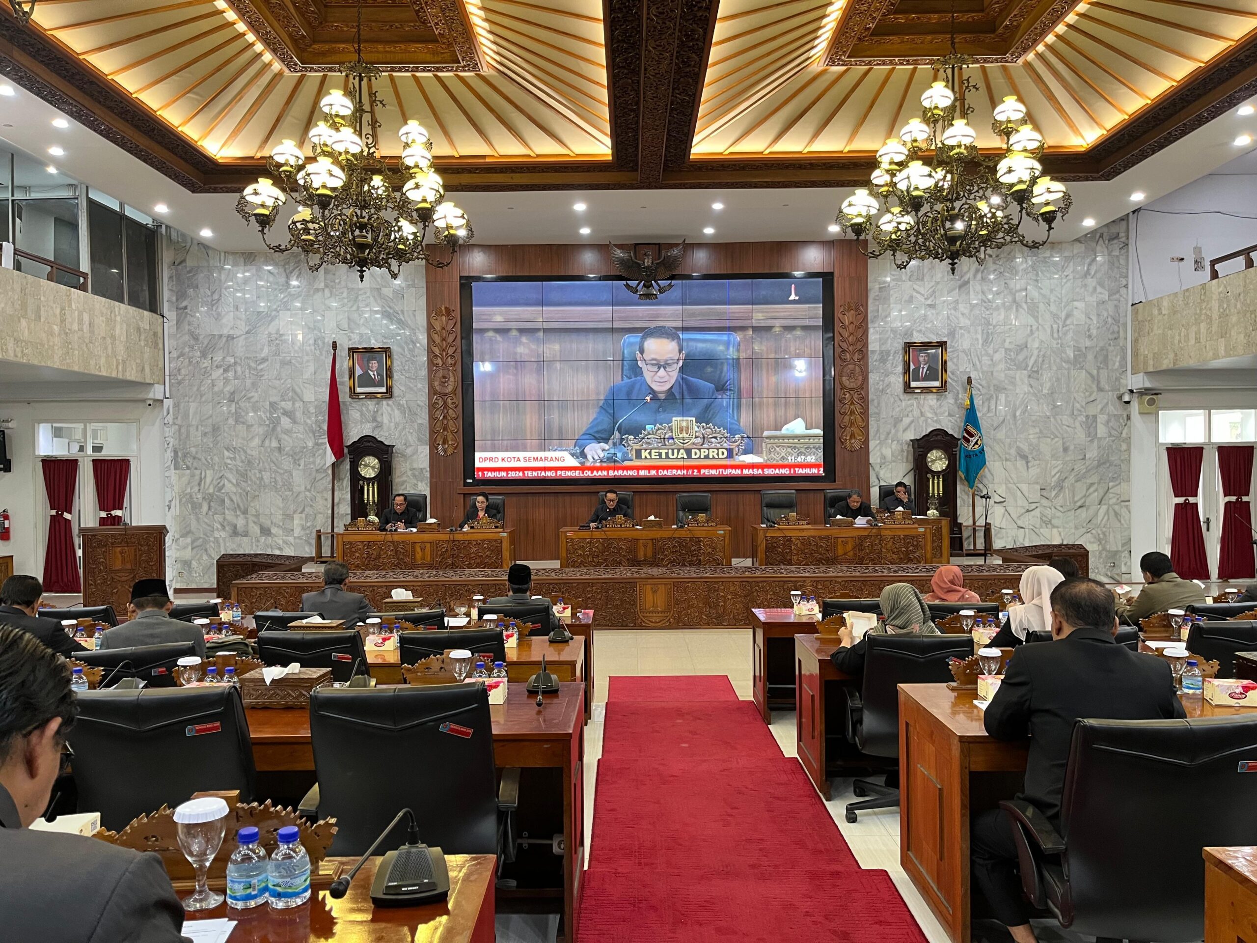 Rapat Paripurna pengesahan perda fasiltasi pengembangan pesantren. (matasemarang.com/Lia Dina)