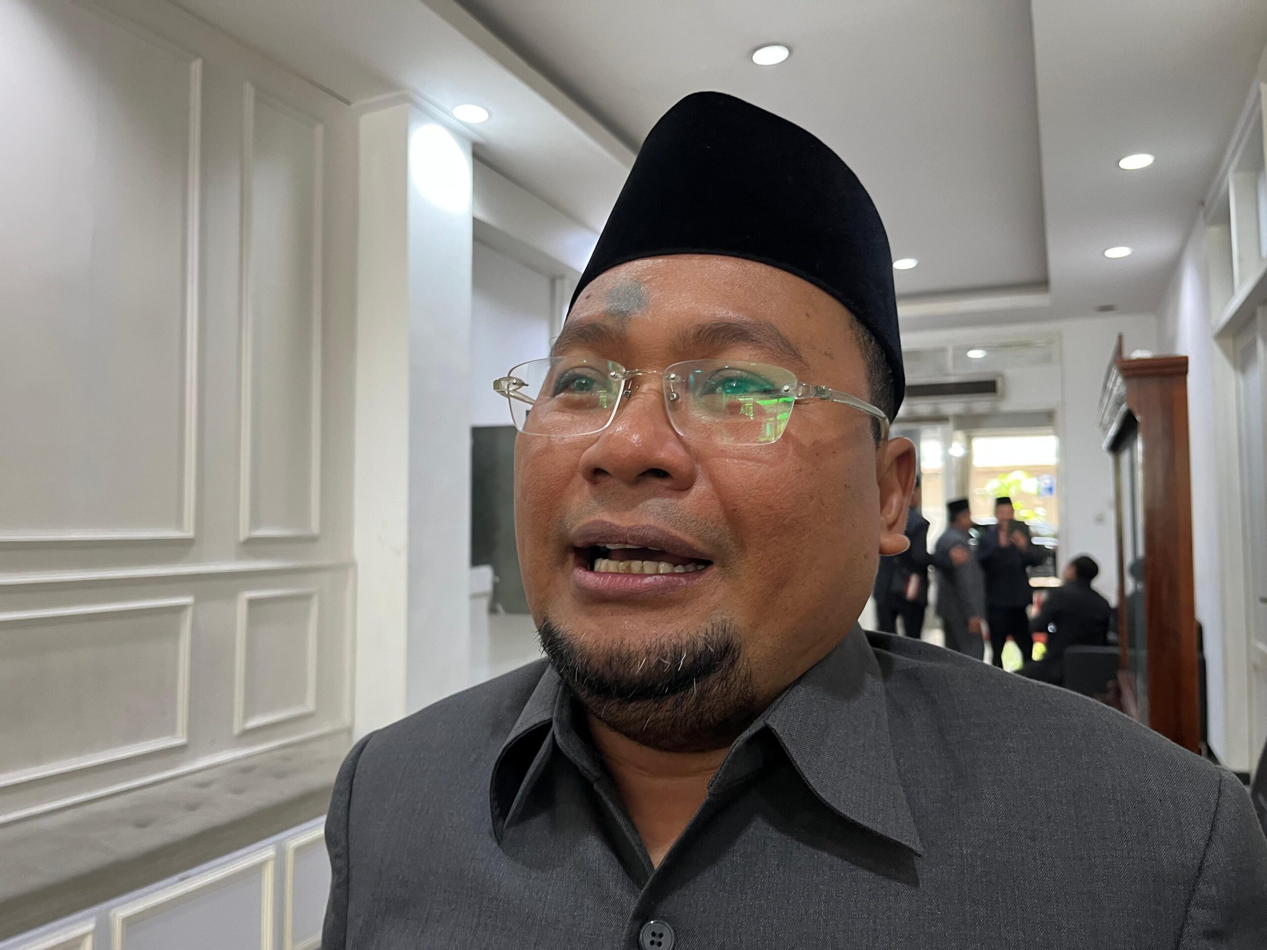 Sekretaris Panitia Khusus (Pansus) Raperda Fasilitasi Pengembangan Pesantren Sodri. (matasemarang.com/Lia Dina) Sekretaris Panitia Khusus (Pansus) Raperda Fasilitasi Pengembangan Pesantren Sodri. (matasemarang.com/Lia Dina)